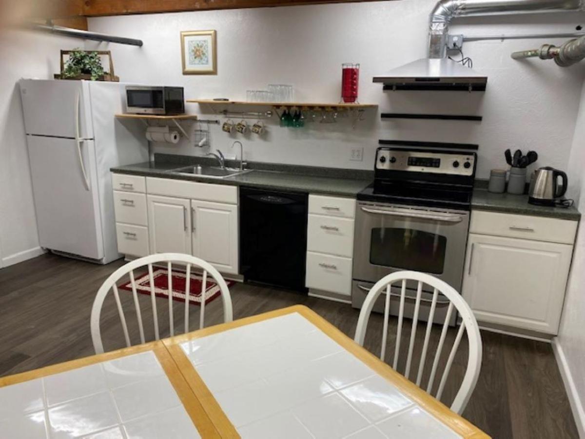 Spacious Lower Level Living All For You! Corvallis Bagian luar foto